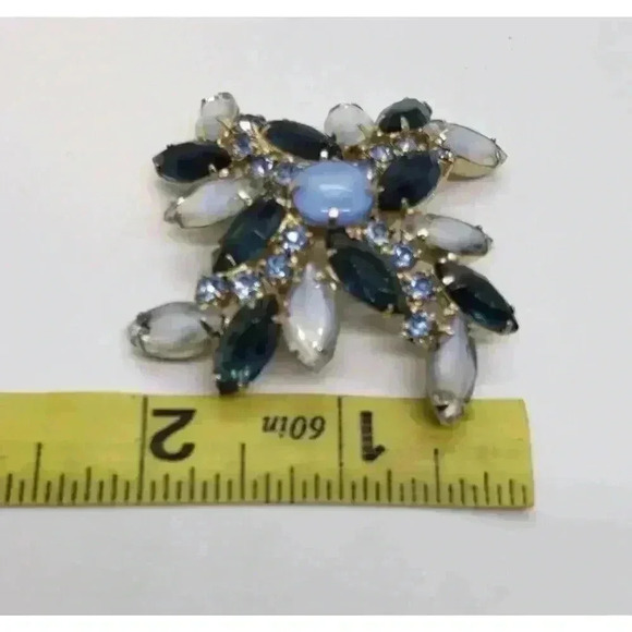 Vintage Brooch Blue & White Moonstone Moonglow Cats Eye & Rhinestone Starburst - Picture 8 of 8